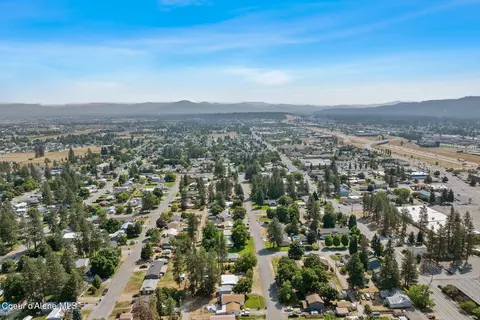 View/Area - 407 E 9th Ave, Post Falls, ID 83854 photo 5 of 8