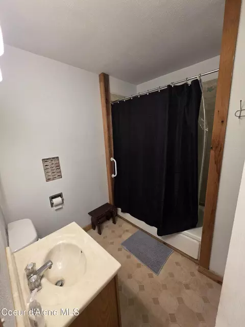 Bath - 741 Nine Mile Rd, Wallace, ID 83873 photo 1 of 3