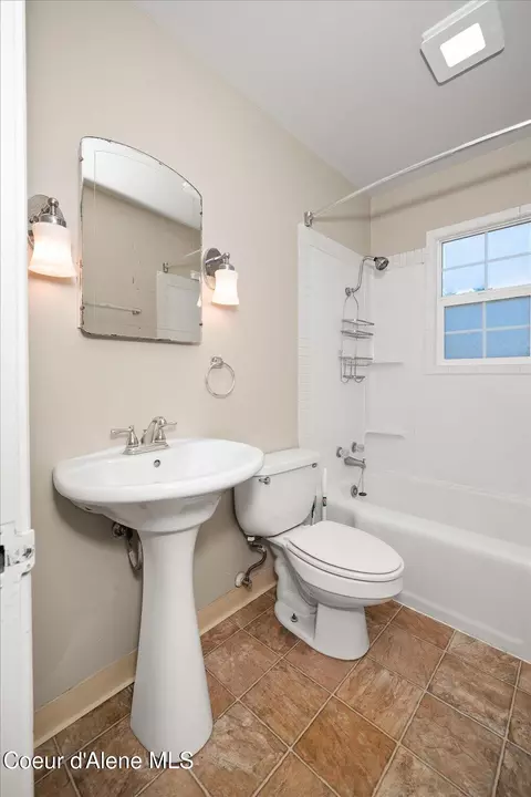 Bath - 1317 E 33rd Ave, Spokane, WA 99203 photo 2 of 2