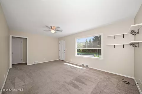 Living - 1317 E 33rd Ave, Spokane, WA 99203 photo 4 of 4