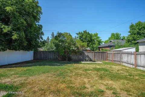 Exterior - 1317 E 33rd Ave, Spokane, WA 99203 photo 7 of 7