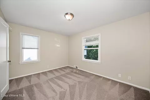 Bedroom - 1317 E 33rd Ave, Spokane, WA 99203 photo 1 of 4