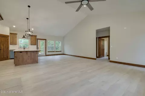 Living - L1b8 N Eclipse Road, Rathdrum, ID 83858 photo 3 of 7
