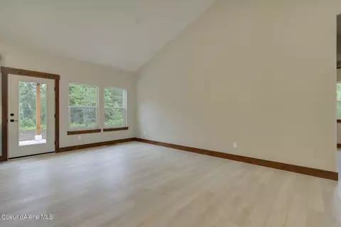 Living - L1b8 N Eclipse Road, Rathdrum, ID 83858 photo 4 of 7