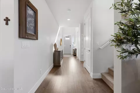 Entry Way - 3151 N Cassiopeia St, Post Falls, ID 83854 photo 4 of 8
