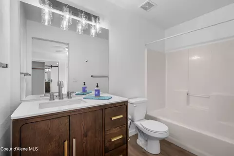 Bath - 2875 N Rawhide Ridge Rd, Post Falls, ID 83854 photo 1 of 3