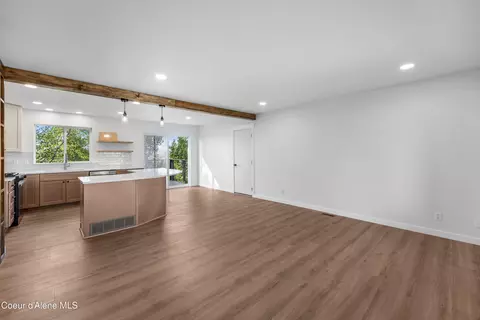 Living - 2875 N Rawhide Ridge Rd, Post Falls, ID 83854 photo 4 of 7
