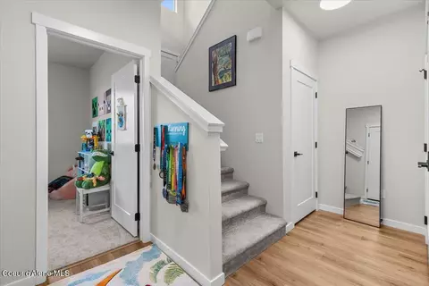 Entry Way - 930 E Railroad Ave, Post Falls, ID 83854 photo 1 of 2