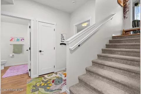 Entry Way - 930 E Railroad Ave, Post Falls, ID 83854 photo 2 of 2
