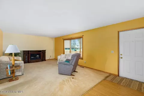 Living - 1756 E 12th Ave, Post Falls, ID 83854 photo 2 of 3