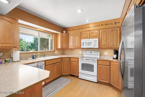 Kitchen - 1756 E 12th Ave, Post Falls, ID 83854 photo 1 of 2