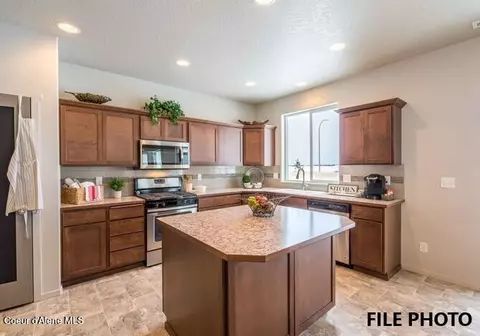 1396 E Allenby Ave, Post Falls, ID 83854 photo 2
