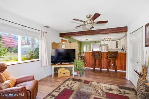 Living - 369 Glidden Ave, Priest River, ID 83856 photo 3 of 3