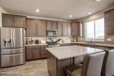 Kitchen - 1497 N Minam Loop, Post Falls, ID 83854 photo 1 of 3