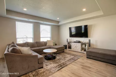 Living - 1497 N Minam Loop, Post Falls, ID 83854 photo 1 of 2