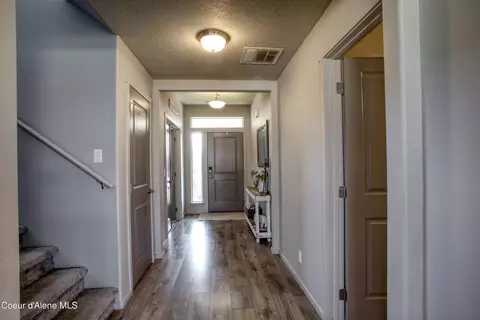 Entry Way - 1497 N Minam Loop, Post Falls, ID 83854 photo 1 of 4