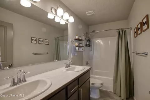 Bath - 1497 N Minam Loop, Post Falls, ID 83854 photo 1 of 1