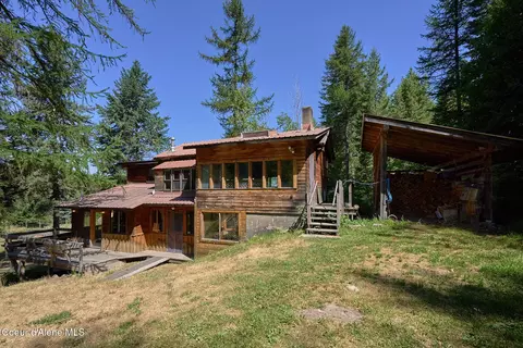 Exterior - 932 Green Pasture Rd, Naples, ID 83847 photo 7 of 15