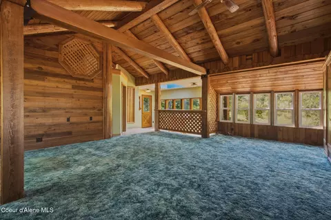 Living - 932 Green Pasture Rd, Naples, ID 83847 photo 9 of 9