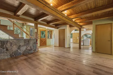 Living - 932 Green Pasture Rd, Naples, ID 83847 photo 5 of 9
