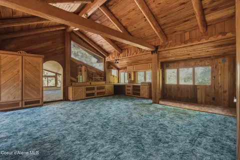 Bedroom - 932 Green Pasture Rd, Naples, ID 83847 photo 1 of 2
