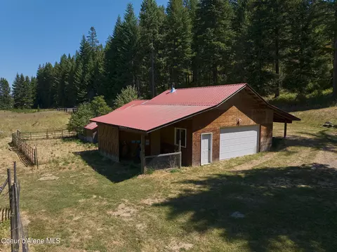 Exterior - 932 Green Pasture Rd, Naples, ID 83847 photo 13 of 15