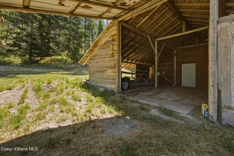 Exterior - 932 Green Pasture Rd, Naples, ID 83847 photo 15 of 15