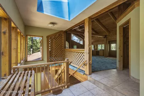 Entry Way - 932 Green Pasture Rd, Naples, ID 83847 photo 4 of 5