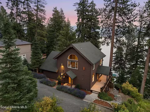 6662 W Rockford Bay Rd, Coeur D'alene, ID 83814