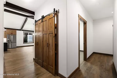 Entry Way - 105 Backtrack Rd, Sandpoint, ID 83864 photo 2 of 3