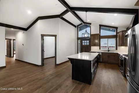 Entry Way - 105 Backtrack Rd, Sandpoint, ID 83864 photo 1 of 3