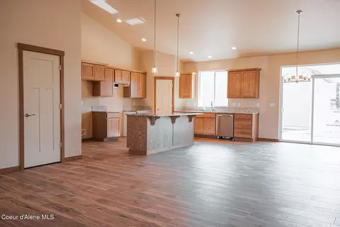 Living - 4500 E Davin Dr, Post Falls, ID 83854 photo 4 of 4