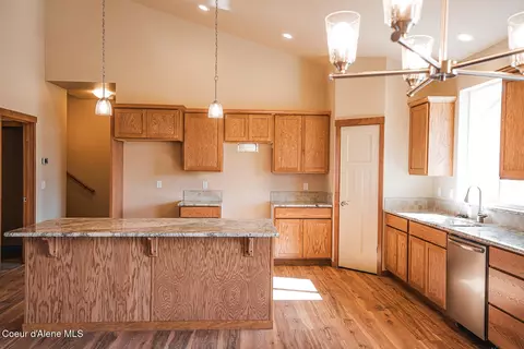 Kitchen - 4500 E Davin Dr, Post Falls, ID 83854 photo 1 of 3