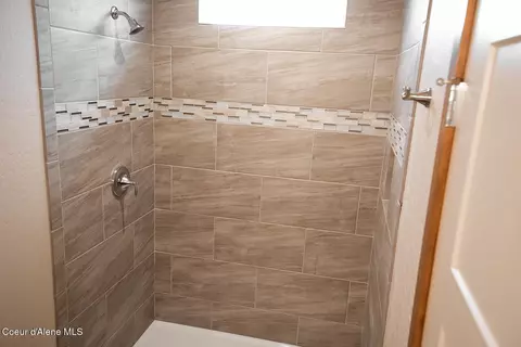 Bath - 4500 E Davin Dr, Post Falls, ID 83854 photo 3 of 3