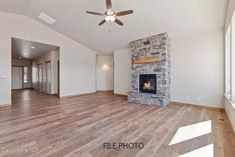 4478 E Davin Dr, Post Falls, ID 83854 photo 2