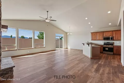 4478 E Davin Dr, Post Falls, ID 83854 photo 3