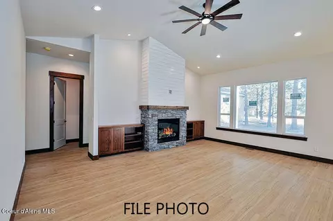 Living - 4476 E Savea Ln, Post Falls, ID 83854 photo 1 of 2