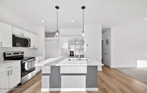 Kitchen - 80 E Beardmore Ave, Priest River, ID 83856 photo 9 of 10