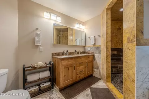 Bath - 10570 E Far Cry Rd, Athol, ID 83801 photo 2 of 10