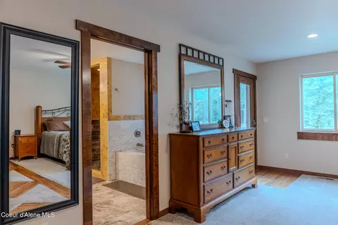 Entry Way - 10570 E Far Cry Rd, Athol, ID 83801 photo 3 of 5