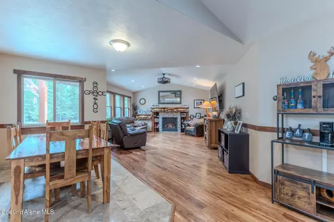 Dining - 10570 E Far Cry Rd, Athol, ID 83801 photo 1 of 2