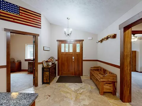 Entry Way - 10570 E Far Cry Rd, Athol, ID 83801 photo 4 of 5