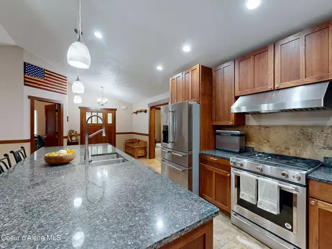 Kitchen - 10570 E Far Cry Rd, Athol, ID 83801 photo 7 of 8