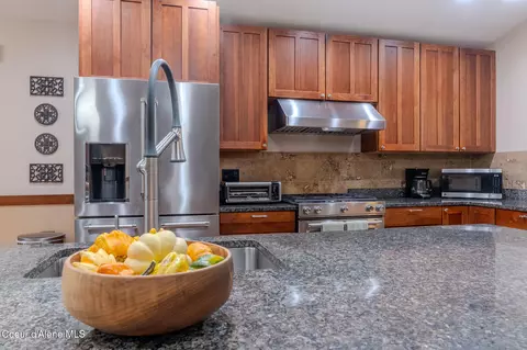 Kitchen - 10570 E Far Cry Rd, Athol, ID 83801 photo 5 of 8