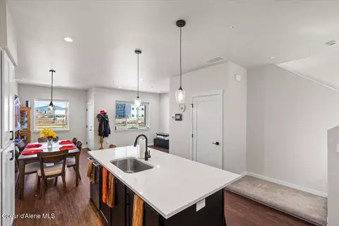 Kitchen - 1090 E 4th Ave, Post Falls, ID 83854 photo 3 of 4