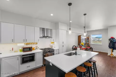 Kitchen - 1090 E 4th Ave, Post Falls, ID 83854 photo 2 of 4