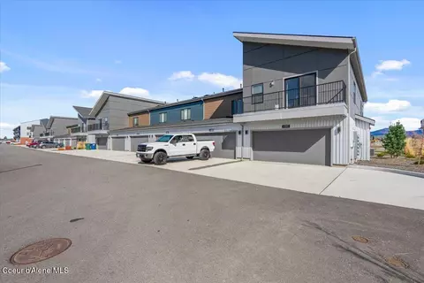 Exterior - 1090 E 4th Ave, Post Falls, ID 83854 photo 3 of 4