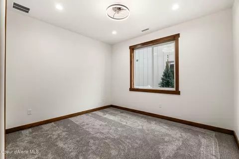 Bedroom - 127 Backtrack Rd, Sandpoint, ID 83864 photo 5 of 6