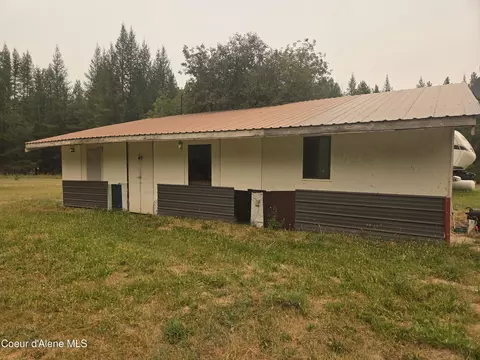 917 Mountain Meadows Rd, Naples, ID 83847 photo 11