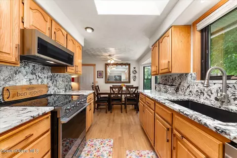 Kitchen - 1768 N Havichur Loop, Post Falls, ID 83854 photo 5 of 6